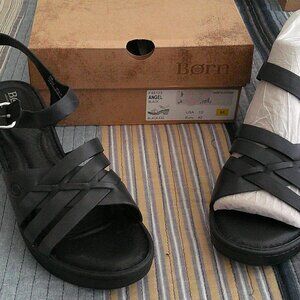 Born leather Angel  woven sandals size 10 in Black NEW